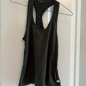 Vuori Lux Performance Tank